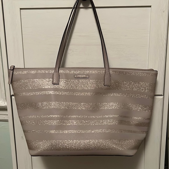 Light Purple Glitter Zippered Tote bag - Picture 1 of 3
